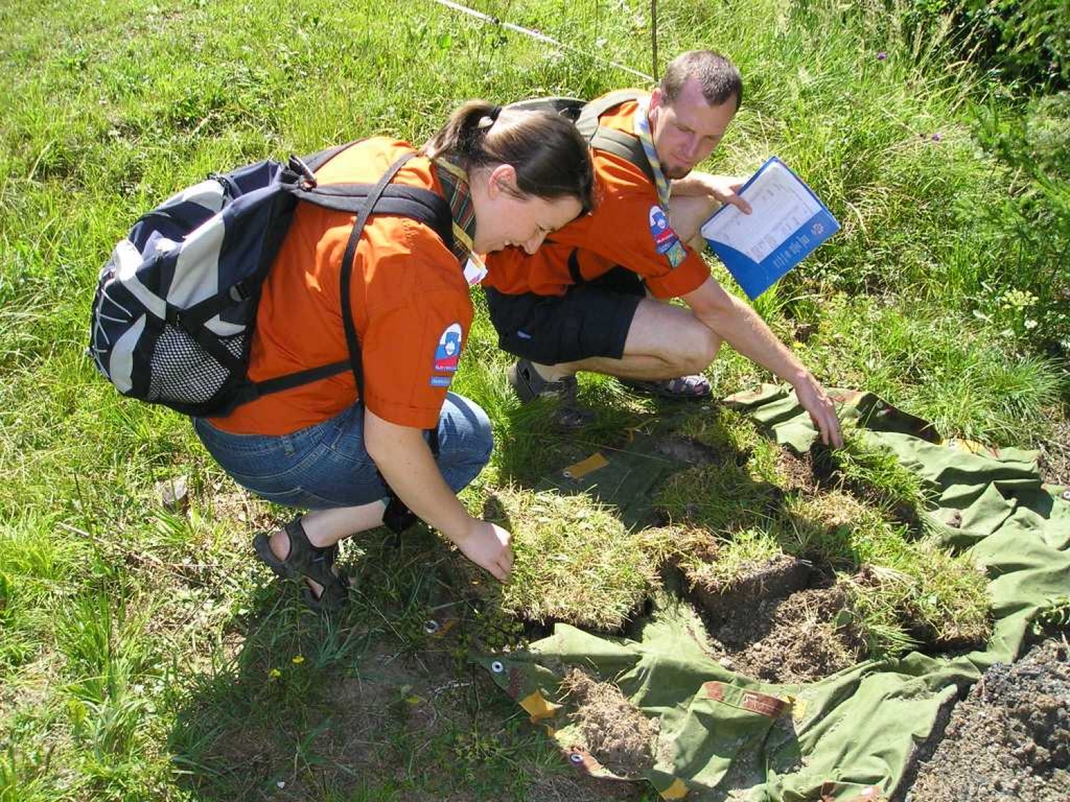 ekontrola preučuje vlažnost "zaplatic" (travnih ruš)
