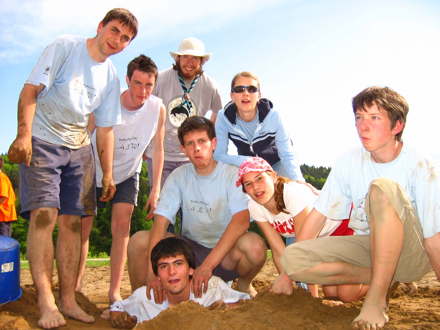 Nekaj zanimivih slikcikc našega stega...