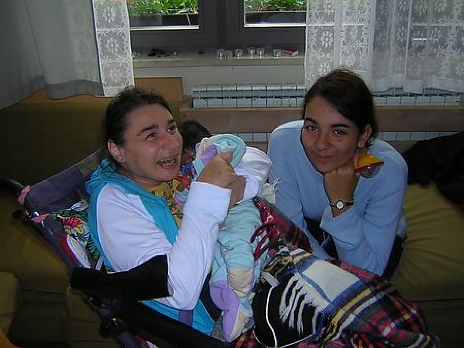 Tukaj je nekaj zbranih slik iz letovanj gibanja Vera in luč.