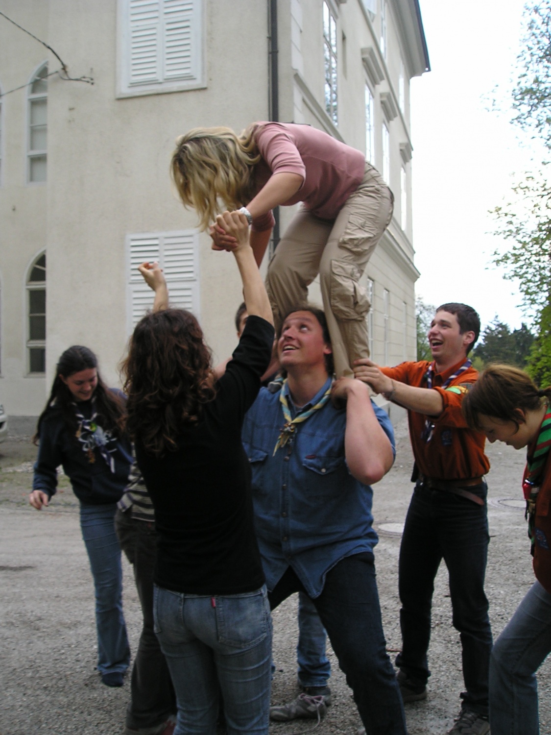 Malce zabave, smeha in iger.