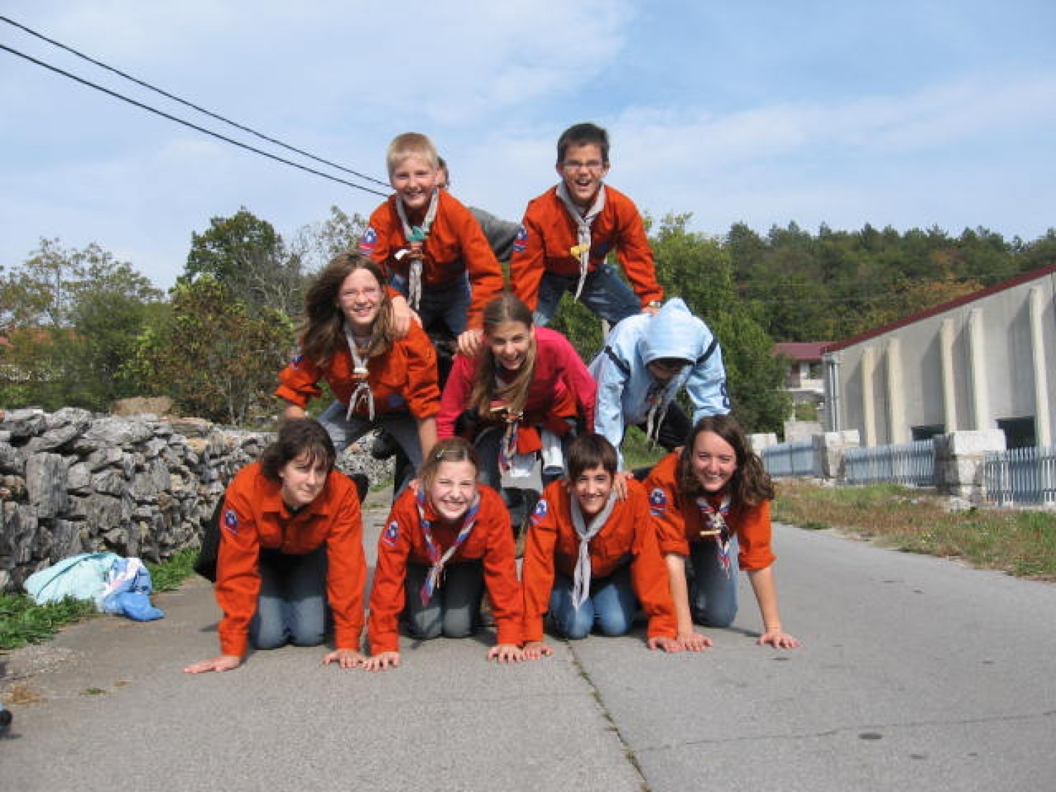 Piramida IV s četovodkinjo