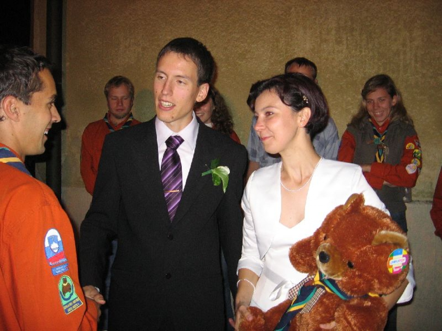 Peter: "Jaz, Peter, vzamem tebe, Karli, za svojo ženo in obljubljam, da ..."
Karli: "Jaz, Karli, vzamem tebe, Peter, za svojega moža in obljubljam, da ..."