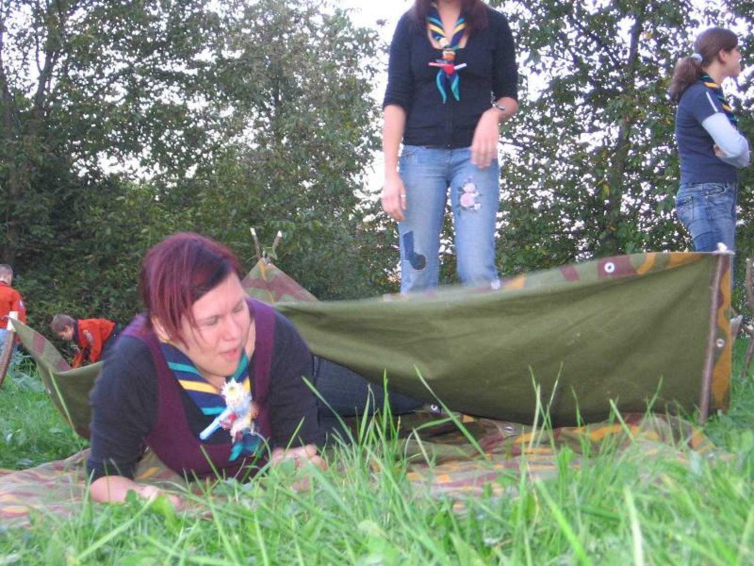 Vsak 1. petek v mesecu se novomeški skavti zberemo pri sv. maši, da se priporočimo za varstvo in blagoslov pri naših aktivnostih. Tako smo se Gorjanski medvedje zbrali tudi ta petek, 6. 10. 2006, v cerkvi v Šmihelu. Kaj smo delali pred in po maši?