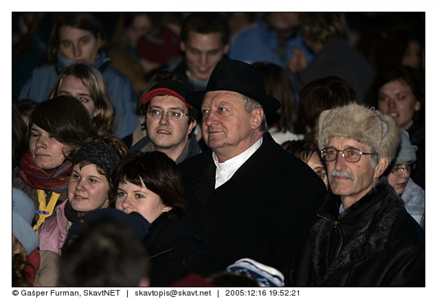 Med množico veselih ljudi je bil tudi g. nadškof