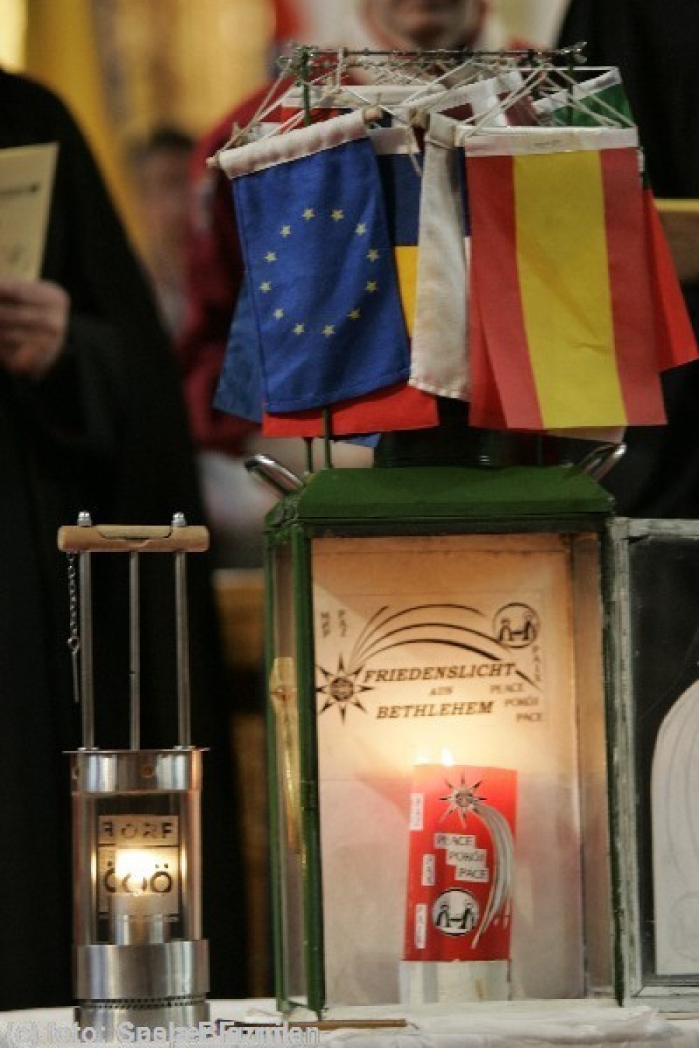 V pričakovanju plamena.