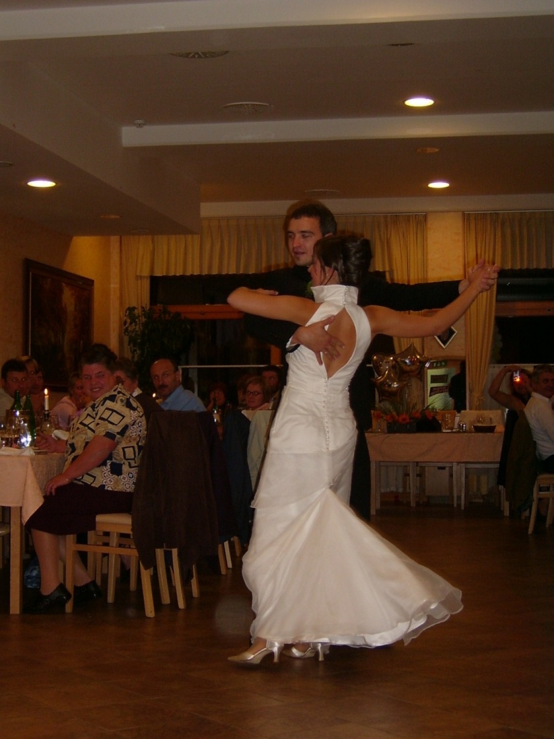 Tukaj lahko ujamete vsaj trenutek, dva ali tri včerajšnjega dogodka.