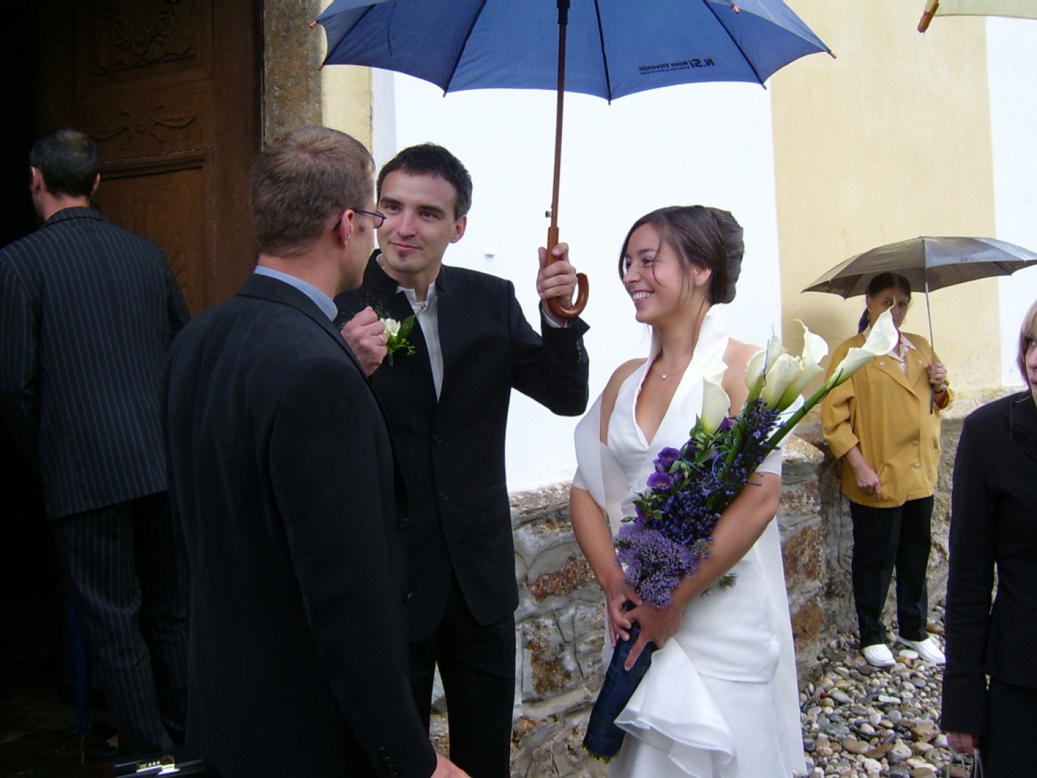 Tukaj lahko ujamete vsaj trenutek, dva ali tri včerajšnjega dogodka.