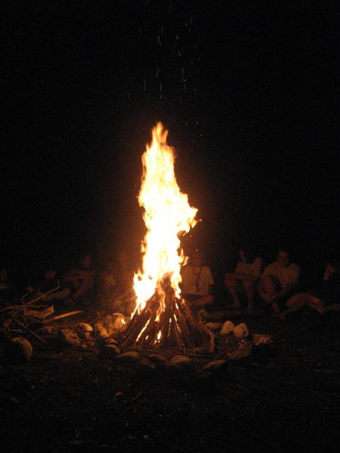 ogenj je zagorel s prvo vžigalico, bravo Kresnice