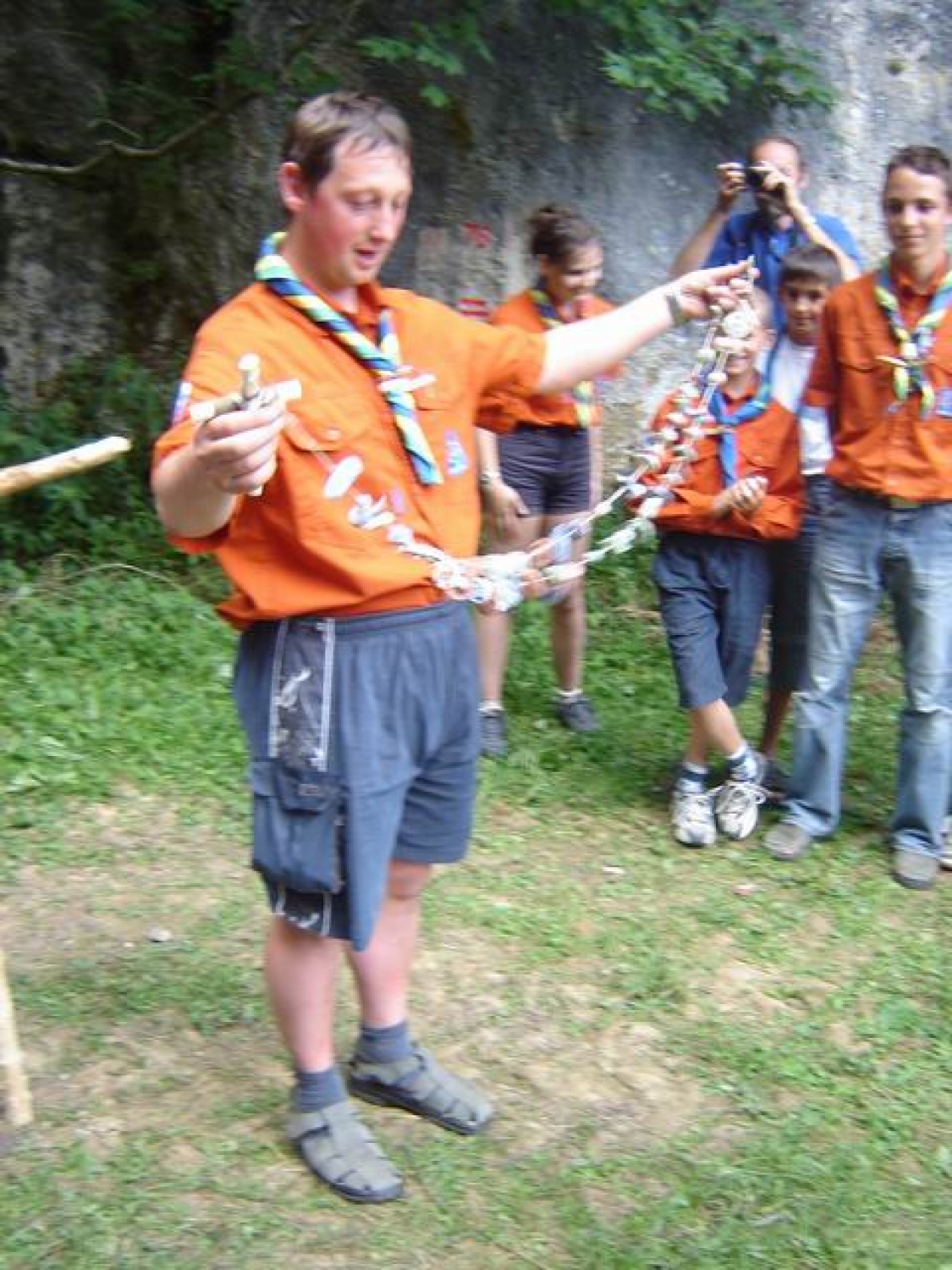 Darilo ob slovesu od Tadeja - rožni venec po skavtsko