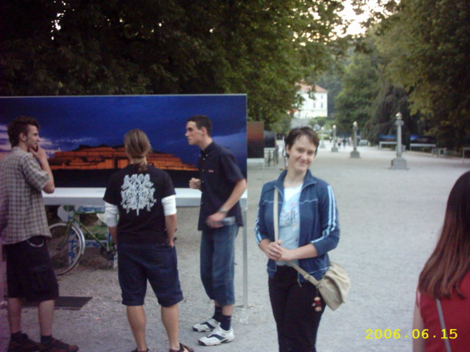 ...drugi so imeli hude debate o slikah :D