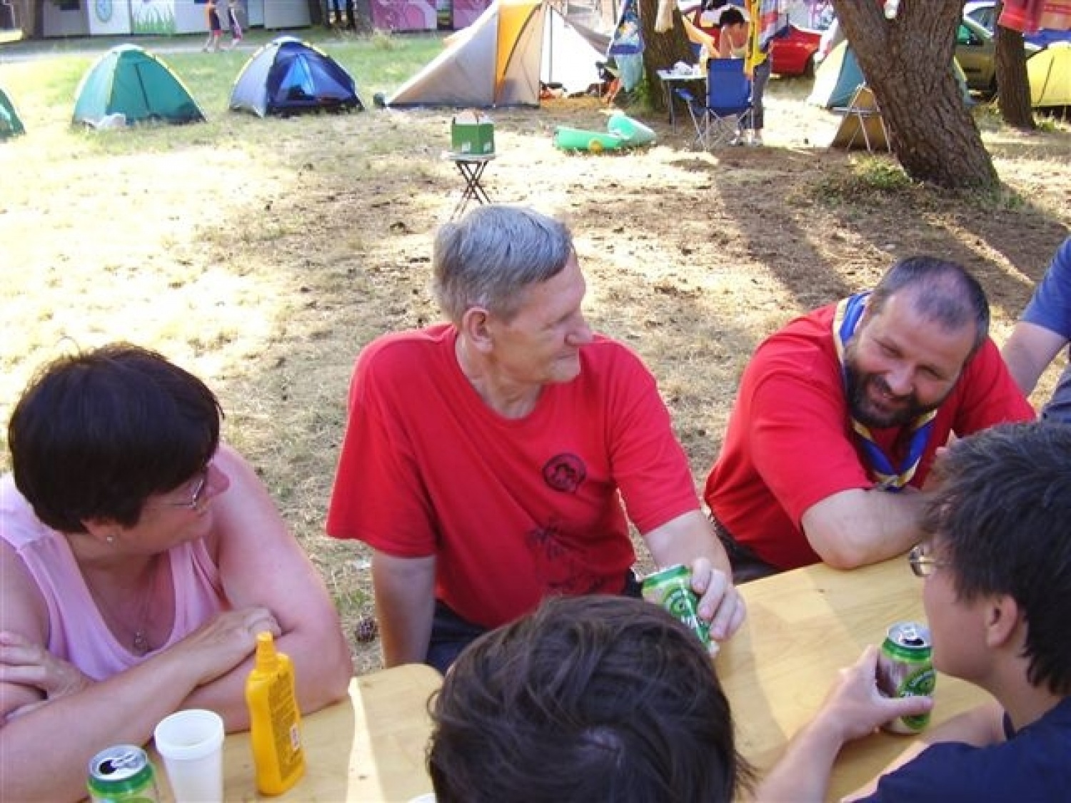 P. Primož v "pivski" družbi