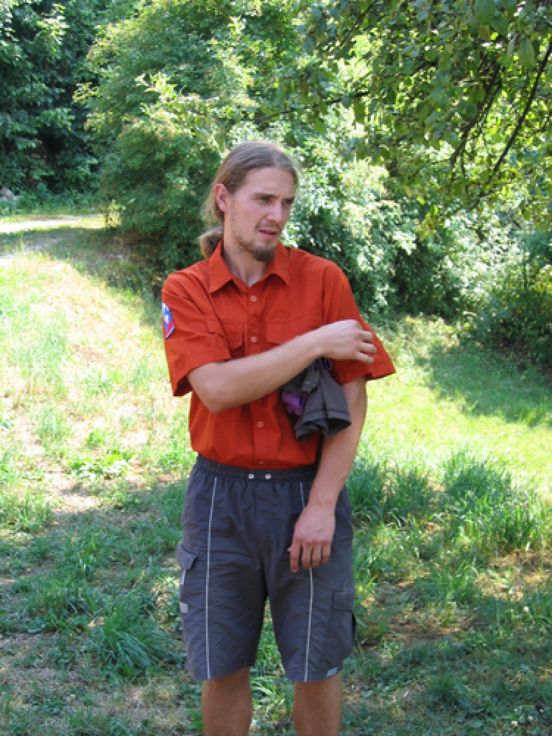 tudi eden izmed stegovodij v poziranju