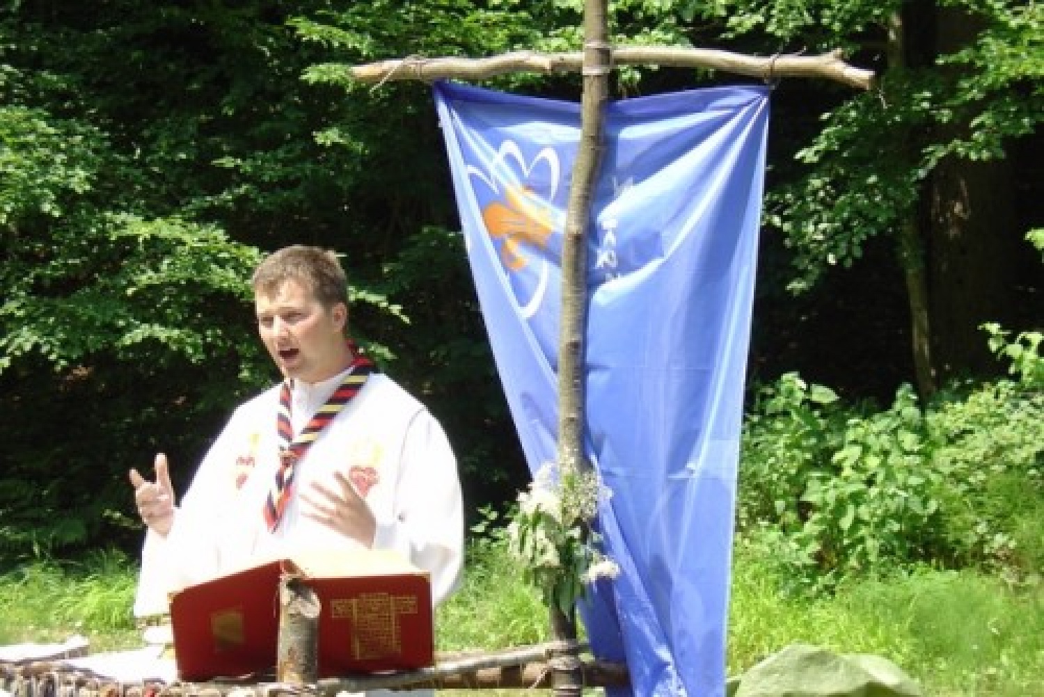 Našega DA-ja smo postavili na sonce, medtem ko smo se sami hladili v senci