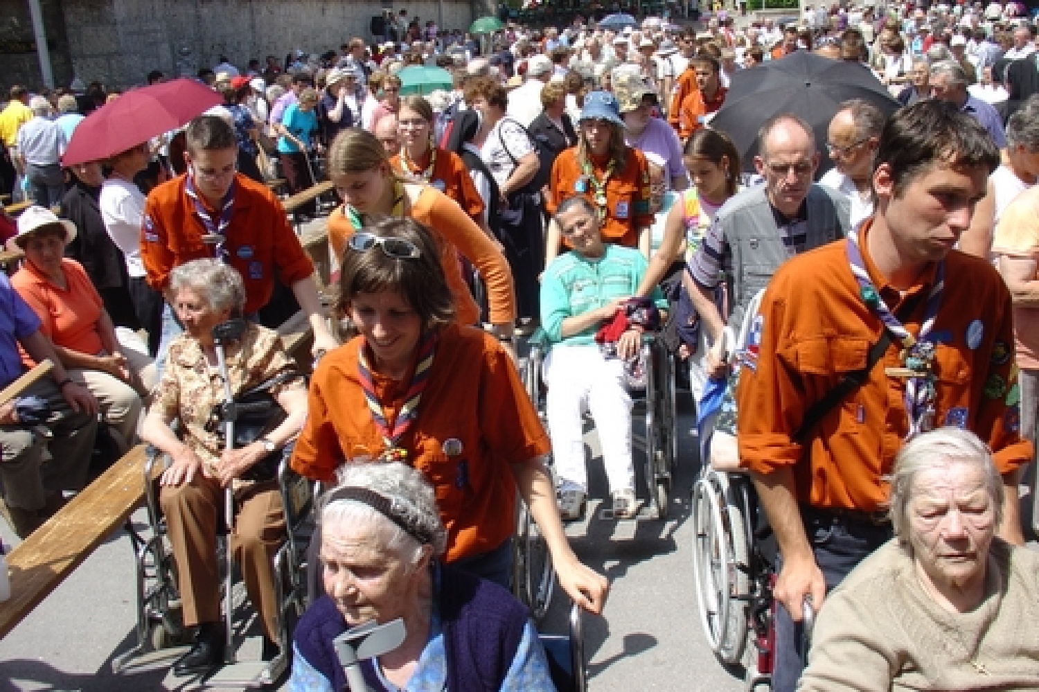 Skupaj do Marije Pomagaj