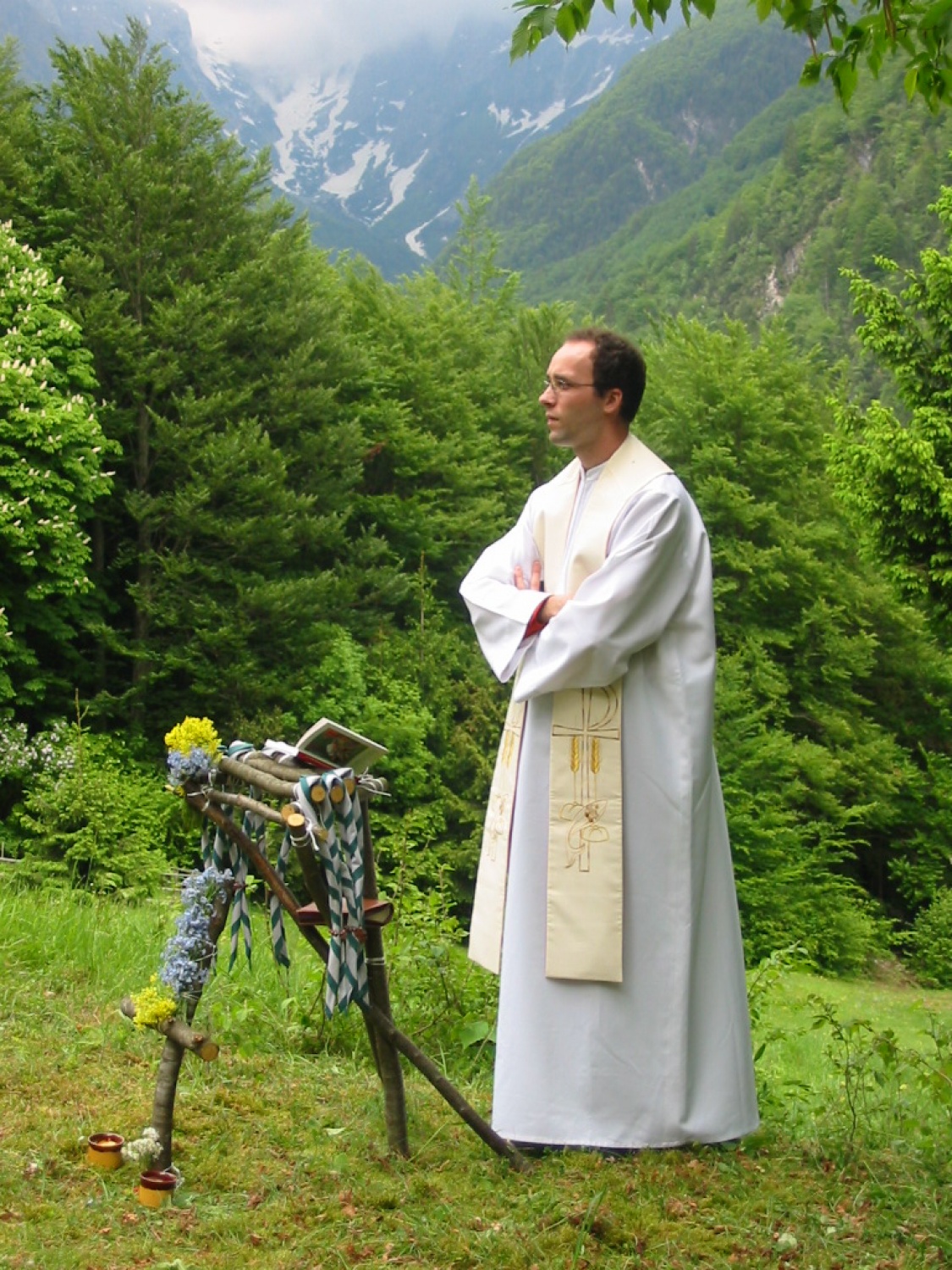 Utrinki iz obljub bovških skavtov.