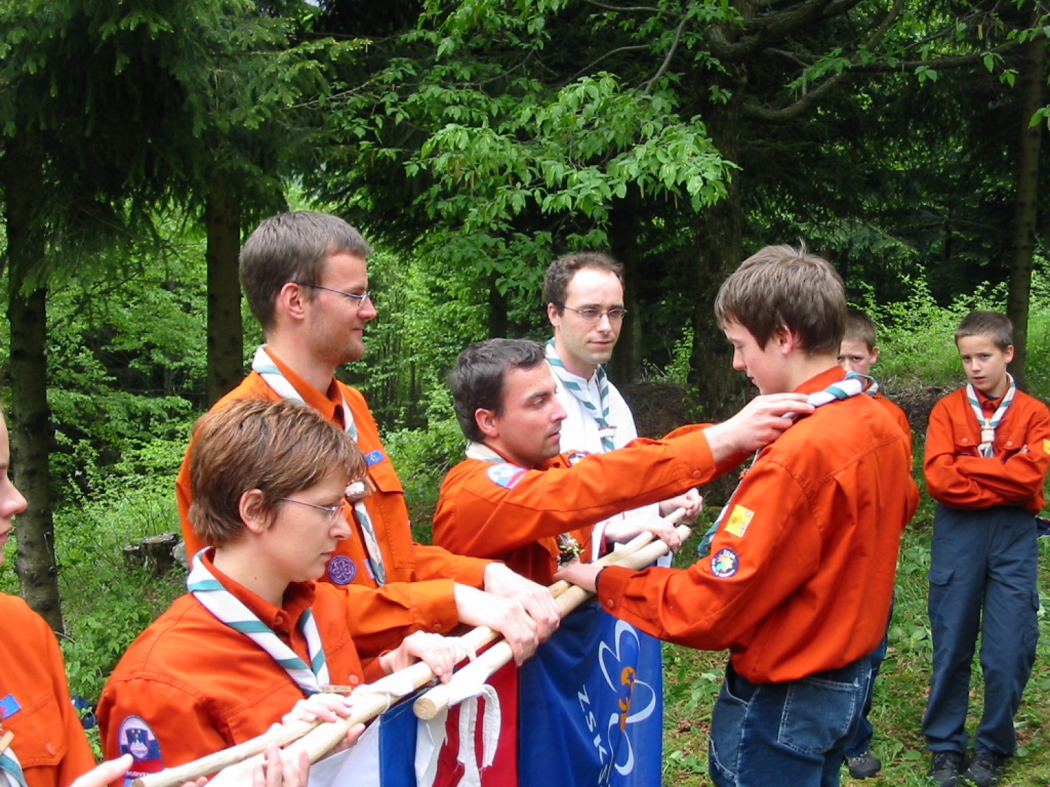 Utrinki iz obljub bovških skavtov.