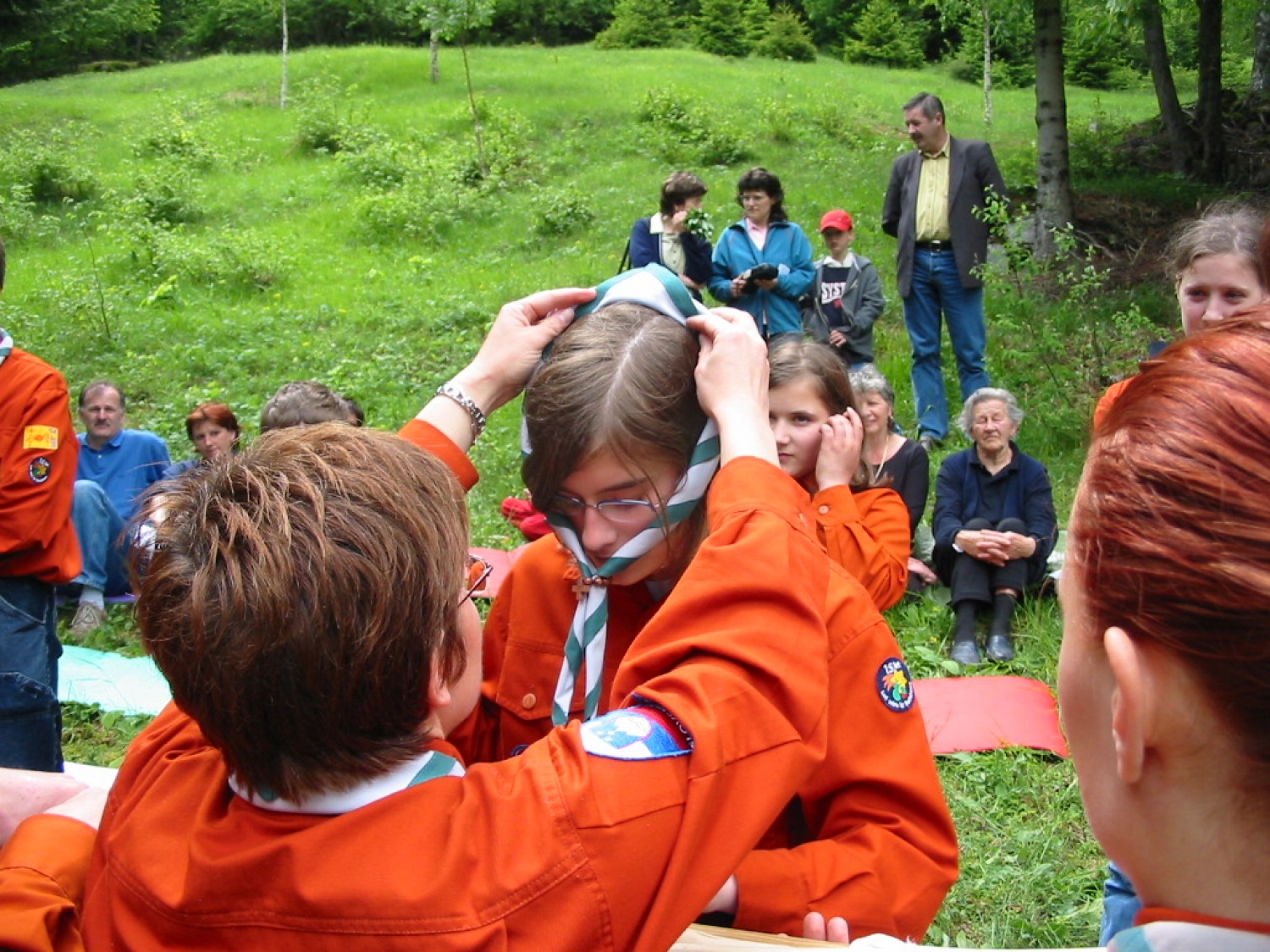 Utrinki iz obljub bovških skavtov.