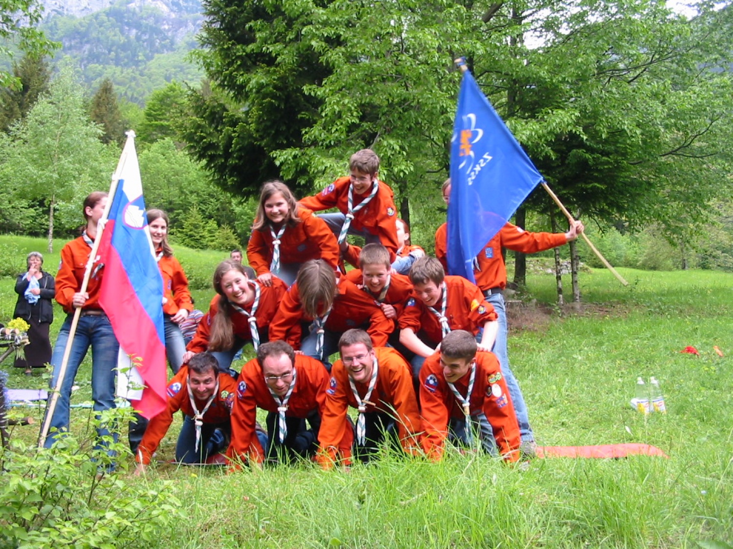 Utrinki iz obljub bovških skavtov.