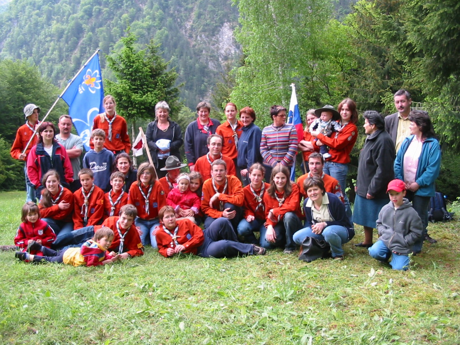 Utrinki iz obljub bovških skavtov.