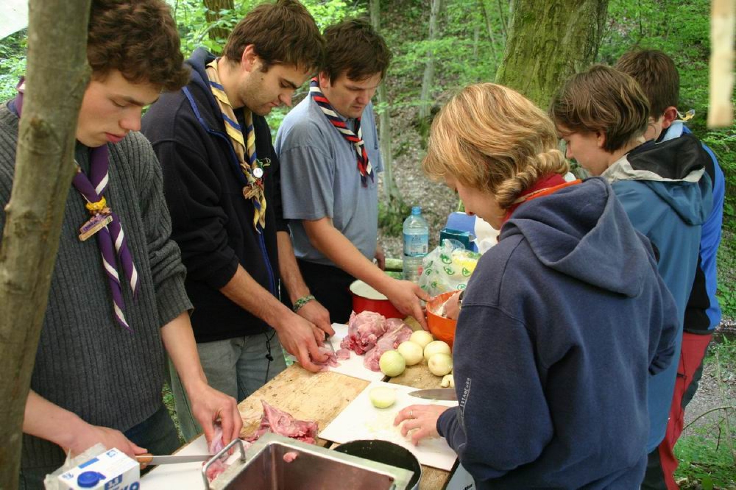 Fotografije z vikenda preživetja v naravi.