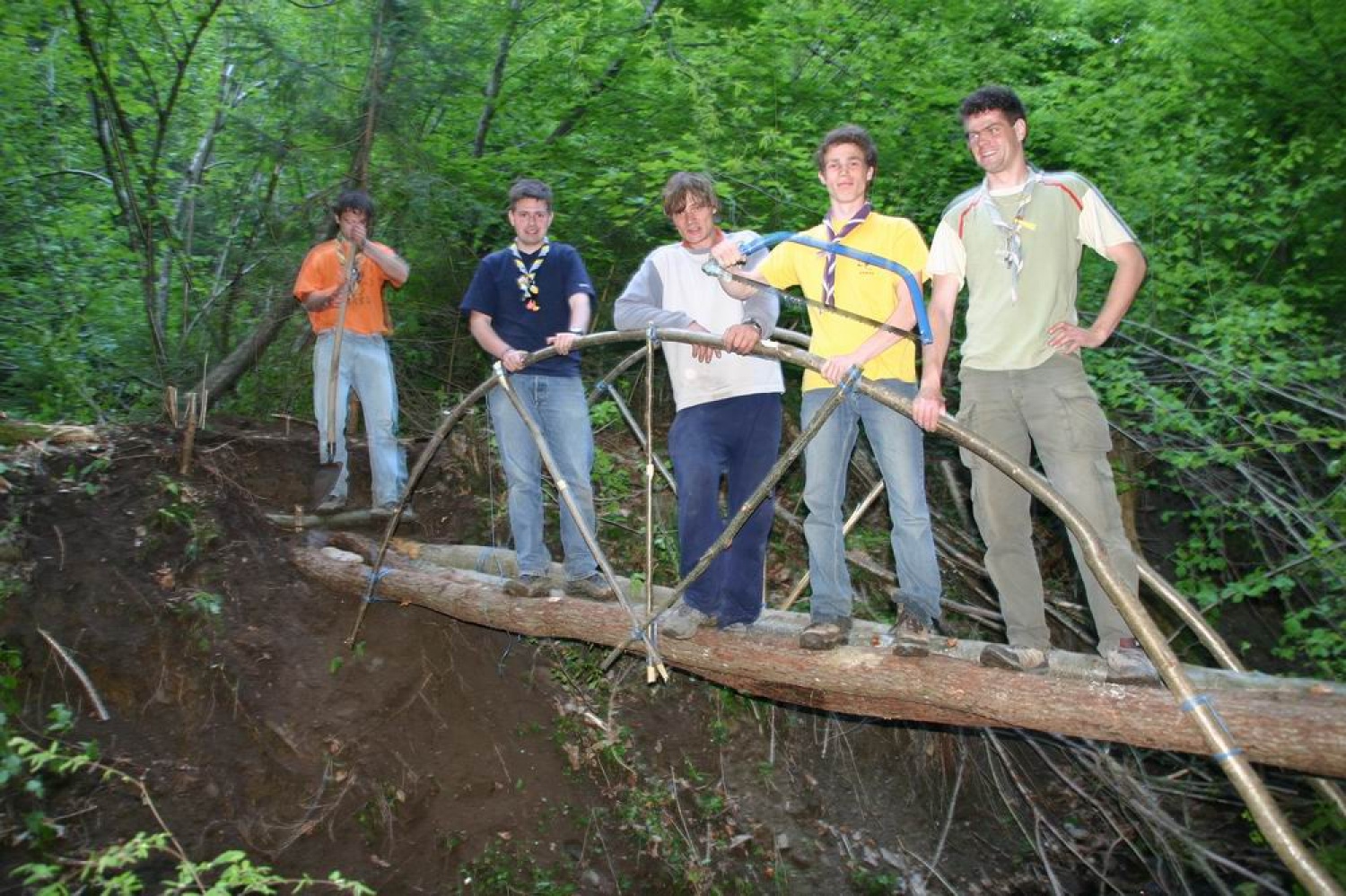Fotografije z vikenda preživetja v naravi.
