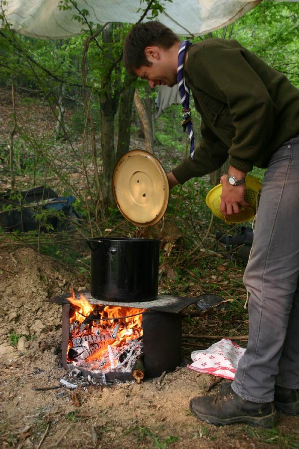 Fotografije z vikenda preživetja v naravi.