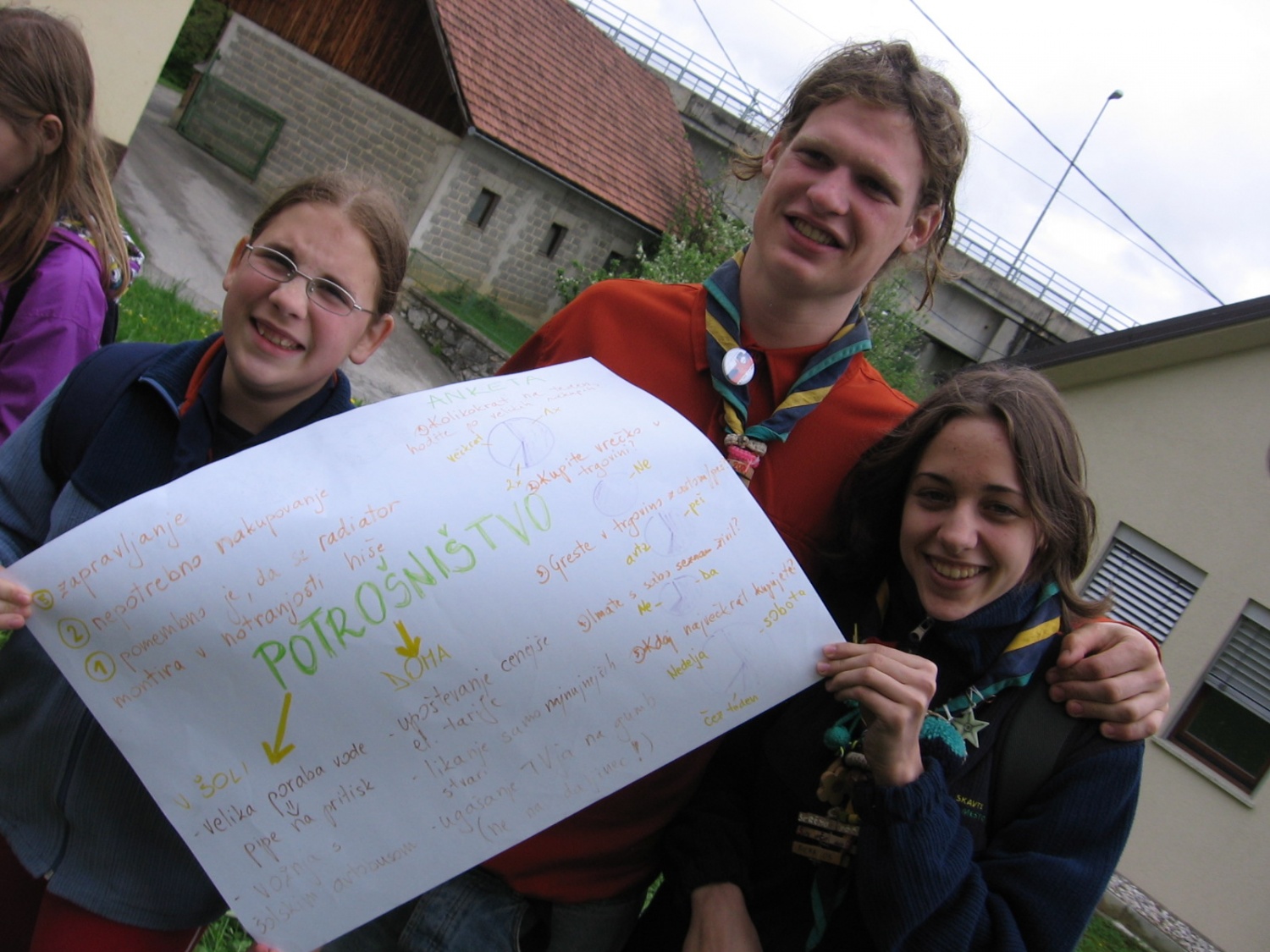 Fotografije z aktivnosti ob dnevu Zemlje.