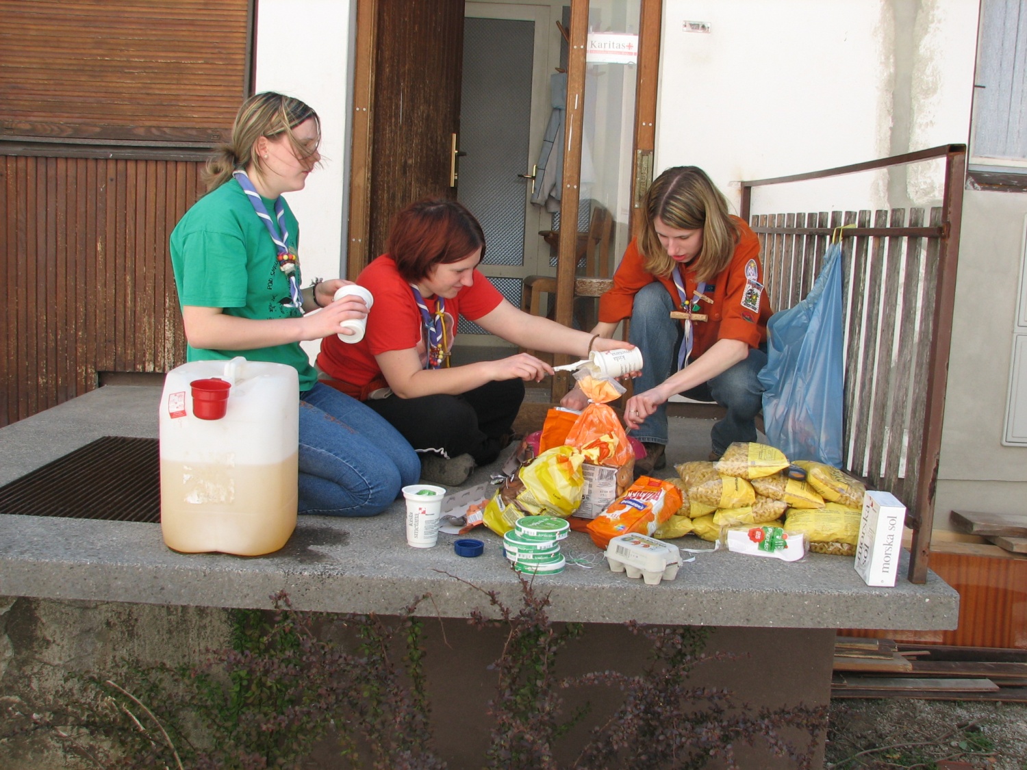 Dan Zemlje - akcija zbiranja starega papirja