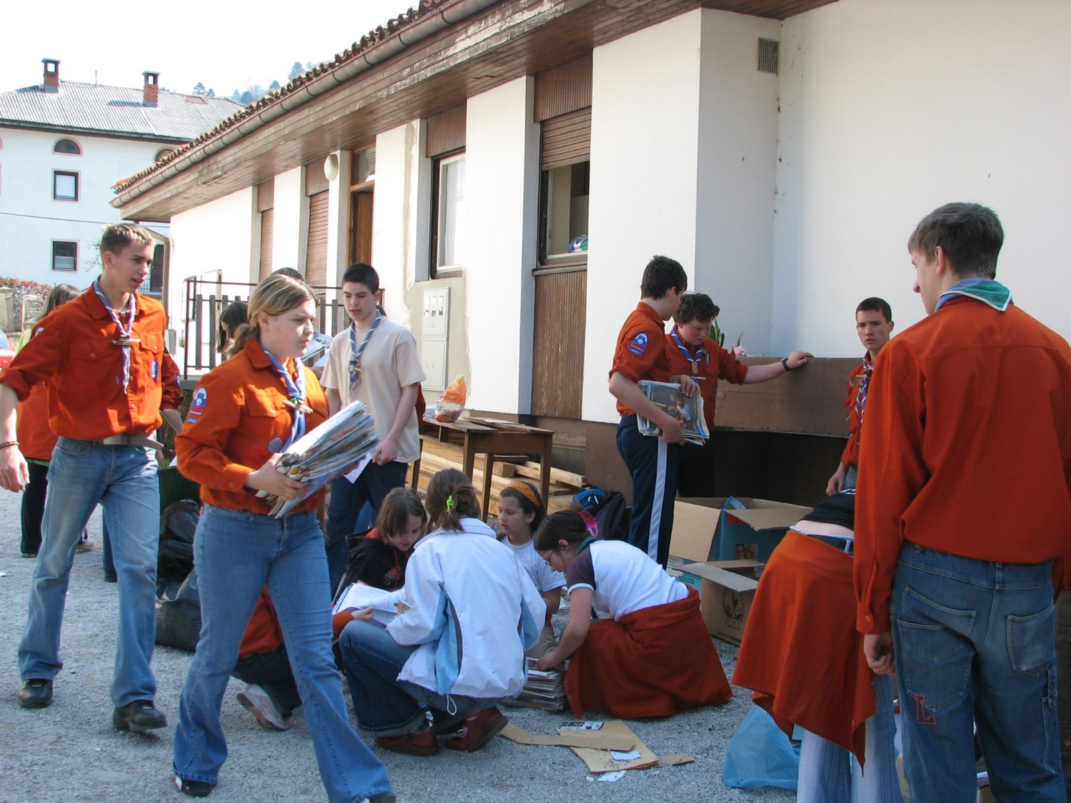 Dan Zemlje - akcija zbiranja starega papirja