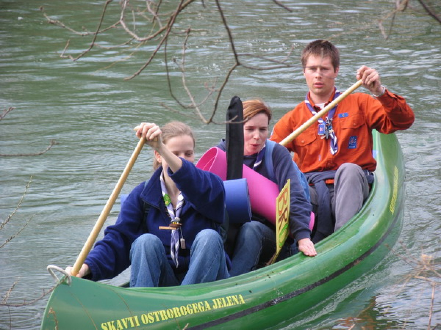 V nedeljo 2. aprila se je SKVO zbral v Bevkah, kjer smo odšli na Bi-Pi-jev prvi tabor na Brownsea. Poskušali smo se vživeti v dogajanje na taboru kot ga je izvedel naš utanovitelj. Na otoku nas je pozdravil Bi-Pi, dvignili smo zastave, postavili šotore (bivake), delali vaje za moč se praktično uposabljali (prva pomoč in reševanje življenaja) in igrali (zasledovanje). Zaključili smo s tabornim ognjem in večerjo (hrenovke+twist).