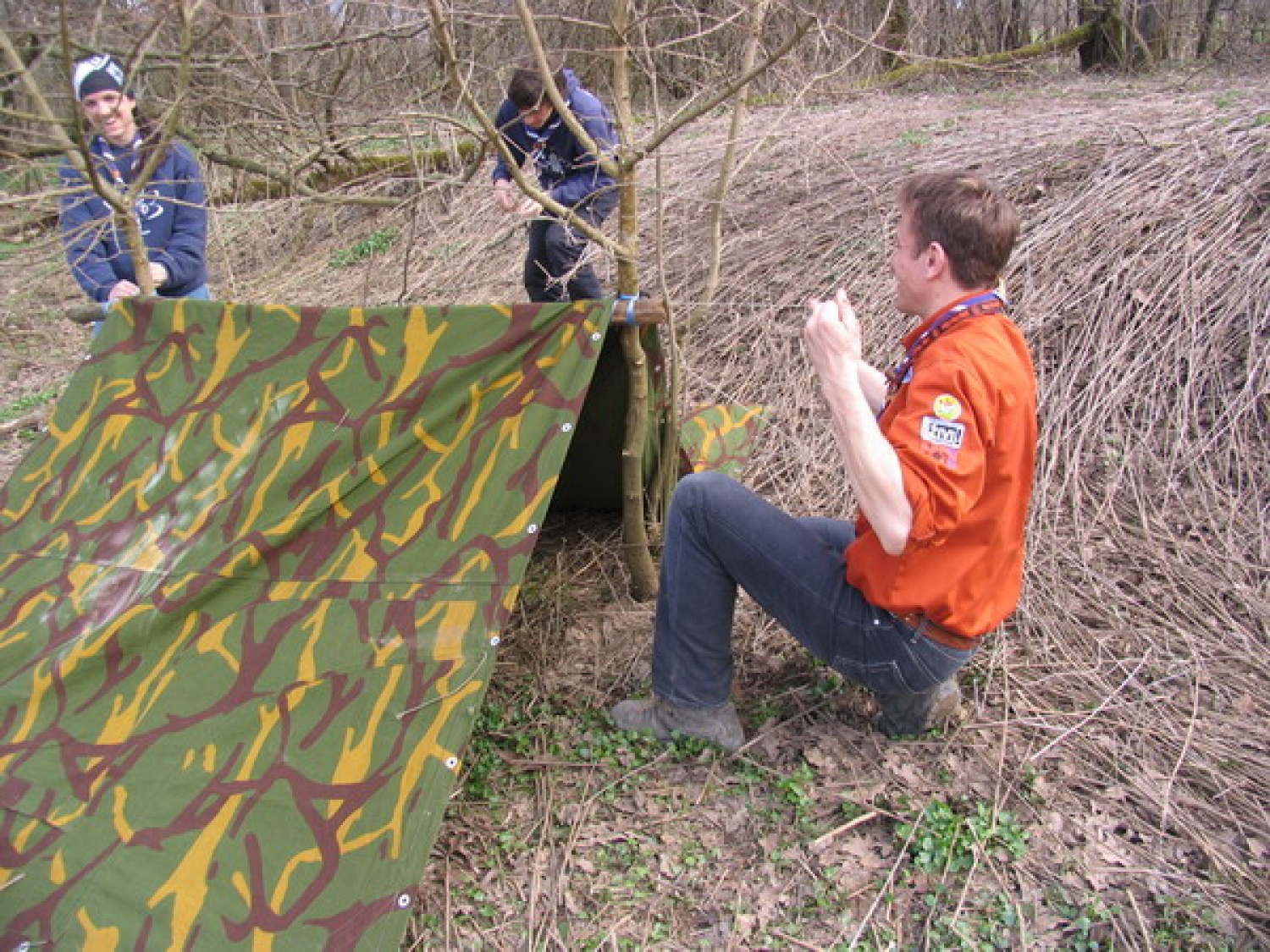 V nedeljo 2. aprila se je SKVO zbral v Bevkah, kjer smo odšli na Bi-Pi-jev prvi tabor na Brownsea. Poskušali smo se vživeti v dogajanje na taboru kot ga je izvedel naš utanovitelj. Na otoku nas je pozdravil Bi-Pi, dvignili smo zastave, postavili šotore (bivake), delali vaje za moč se praktično uposabljali (prva pomoč in reševanje življenaja) in igrali (zasledovanje). Zaključili smo s tabornim ognjem in večerjo (hrenovke+twist).