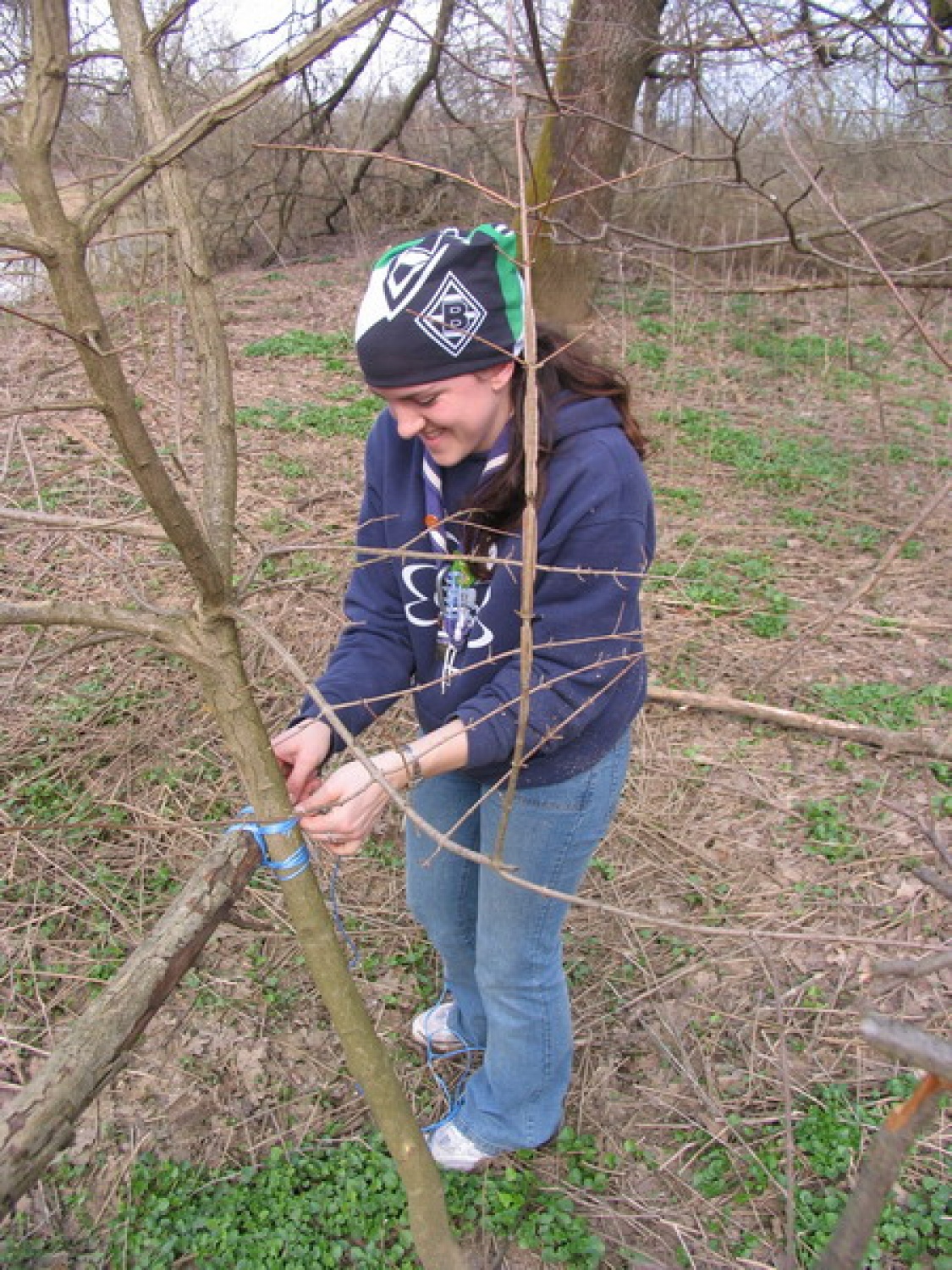 V nedeljo 2. aprila se je SKVO zbral v Bevkah, kjer smo odšli na Bi-Pi-jev prvi tabor na Brownsea. Poskušali smo se vživeti v dogajanje na taboru kot ga je izvedel naš utanovitelj. Na otoku nas je pozdravil Bi-Pi, dvignili smo zastave, postavili šotore (bivake), delali vaje za moč se praktično uposabljali (prva pomoč in reševanje življenaja) in igrali (zasledovanje). Zaključili smo s tabornim ognjem in večerjo (hrenovke+twist).