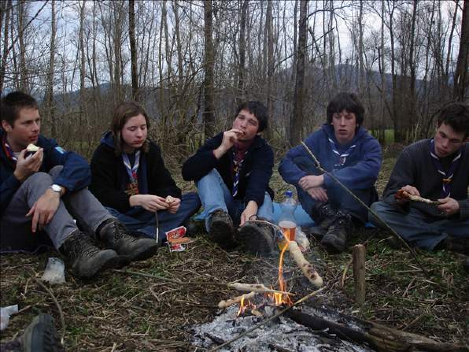 V nedeljo 2. aprila se je SKVO zbral v Bevkah, kjer smo odšli na Bi-Pi-jev prvi tabor na Brownsea. Poskušali smo se vživeti v dogajanje na taboru kot ga je izvedel naš utanovitelj. Na otoku nas je pozdravil Bi-Pi, dvignili smo zastave, postavili šotore (bivake), delali vaje za moč se praktično uposabljali (prva pomoč in reševanje življenaja) in igrali (zasledovanje). Zaključili smo s tabornim ognjem in večerjo (hrenovke+twist).