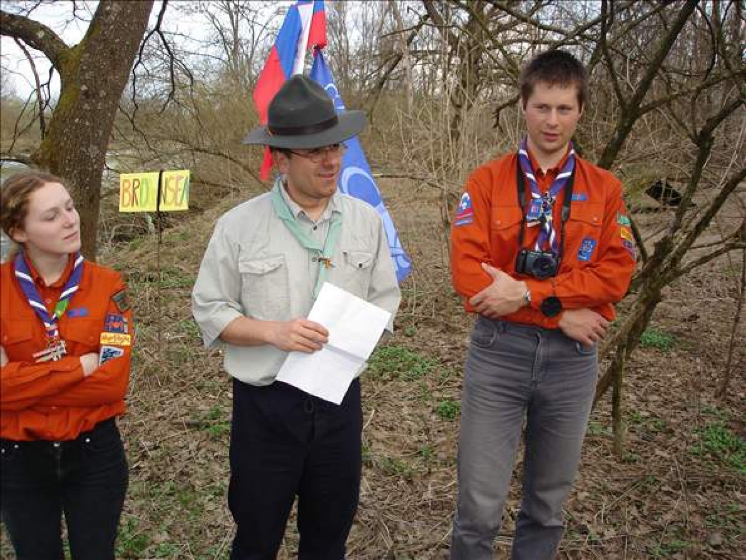 V nedeljo 2. aprila se je SKVO zbral v Bevkah, kjer smo odšli na Bi-Pi-jev prvi tabor na Brownsea. Poskušali smo se vživeti v dogajanje na taboru kot ga je izvedel naš utanovitelj. Na otoku nas je pozdravil Bi-Pi, dvignili smo zastave, postavili šotore (bivake), delali vaje za moč se praktično uposabljali (prva pomoč in reševanje življenaja) in igrali (zasledovanje). Zaključili smo s tabornim ognjem in večerjo (hrenovke+twist).