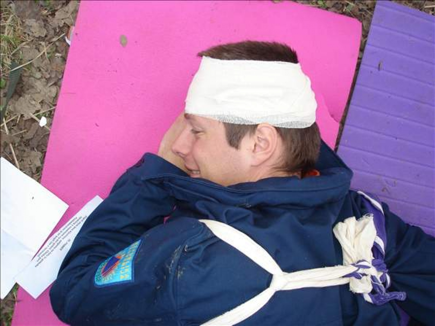 V nedeljo 2. aprila se je SKVO zbral v Bevkah, kjer smo odšli na Bi-Pi-jev prvi tabor na Brownsea. Poskušali smo se vživeti v dogajanje na taboru kot ga je izvedel naš utanovitelj. Na otoku nas je pozdravil Bi-Pi, dvignili smo zastave, postavili šotore (bivake), delali vaje za moč se praktično uposabljali (prva pomoč in reševanje življenaja) in igrali (zasledovanje). Zaključili smo s tabornim ognjem in večerjo (hrenovke+twist).