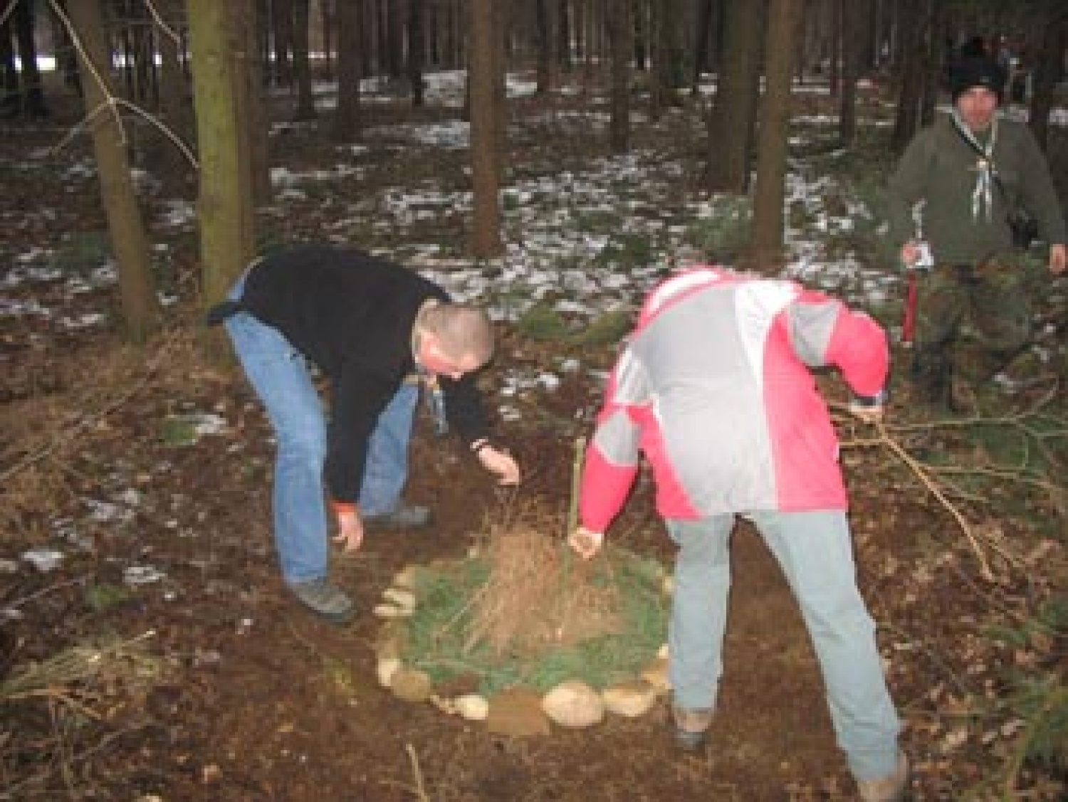 Fotografije z državnega srečanja voditeljev veje IV, ki je potekalo v Dobrovcah.