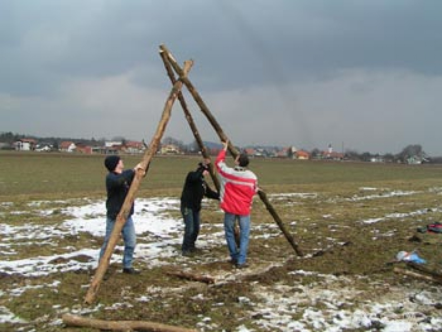 Fotografije z državnega srečanja voditeljev veje IV, ki je potekalo v Dobrovcah.