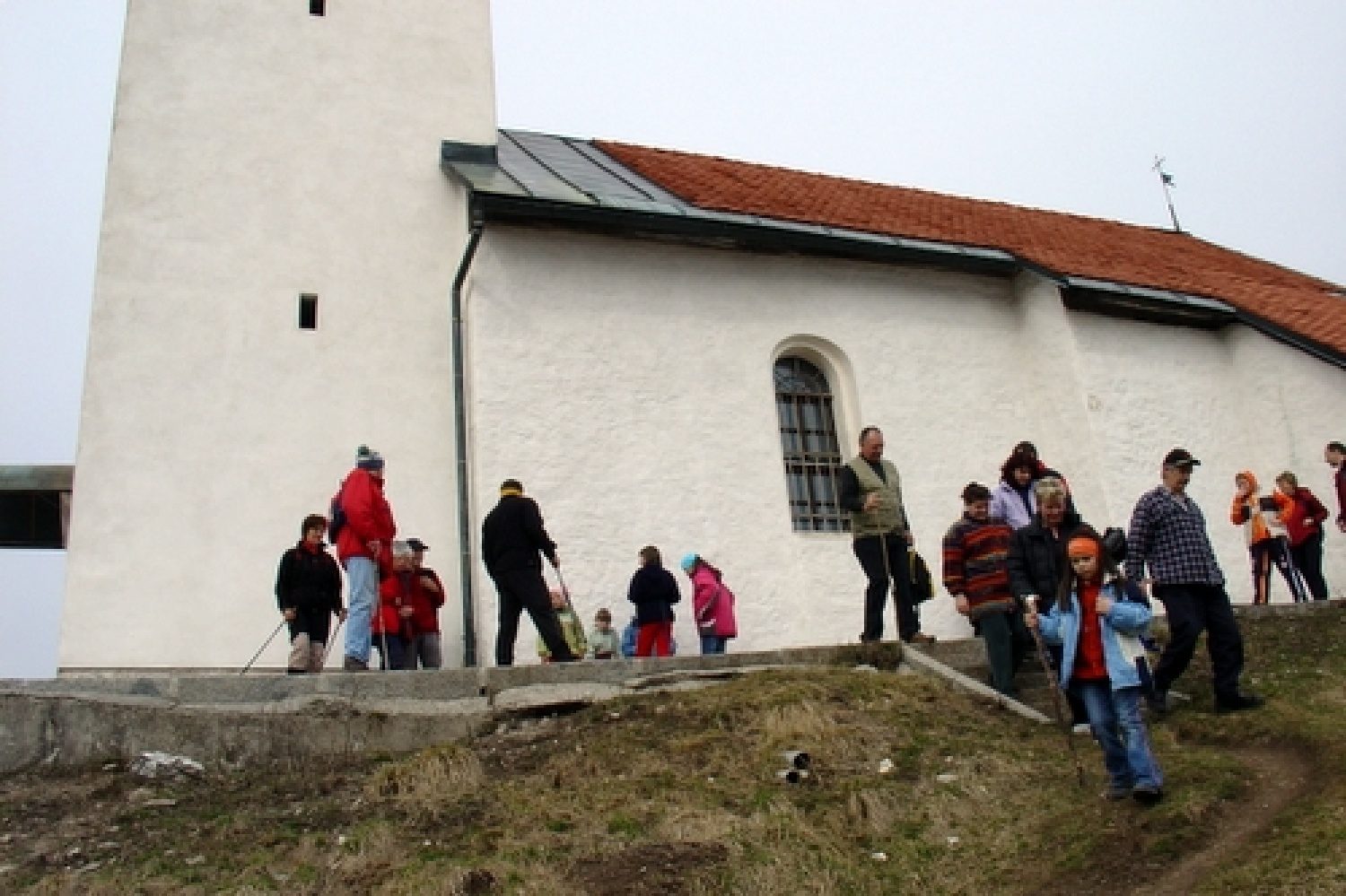 Skavti Triglavskega stega smo se ob Materinskem dnevu staršem zahvalili za njihovo podporo z izletom na Križno goro.
