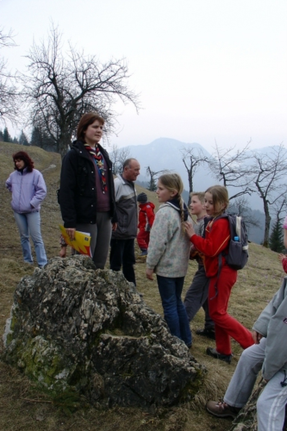 Skavti Triglavskega stega smo se ob Materinskem dnevu staršem zahvalili za njihovo podporo z izletom na Križno goro.