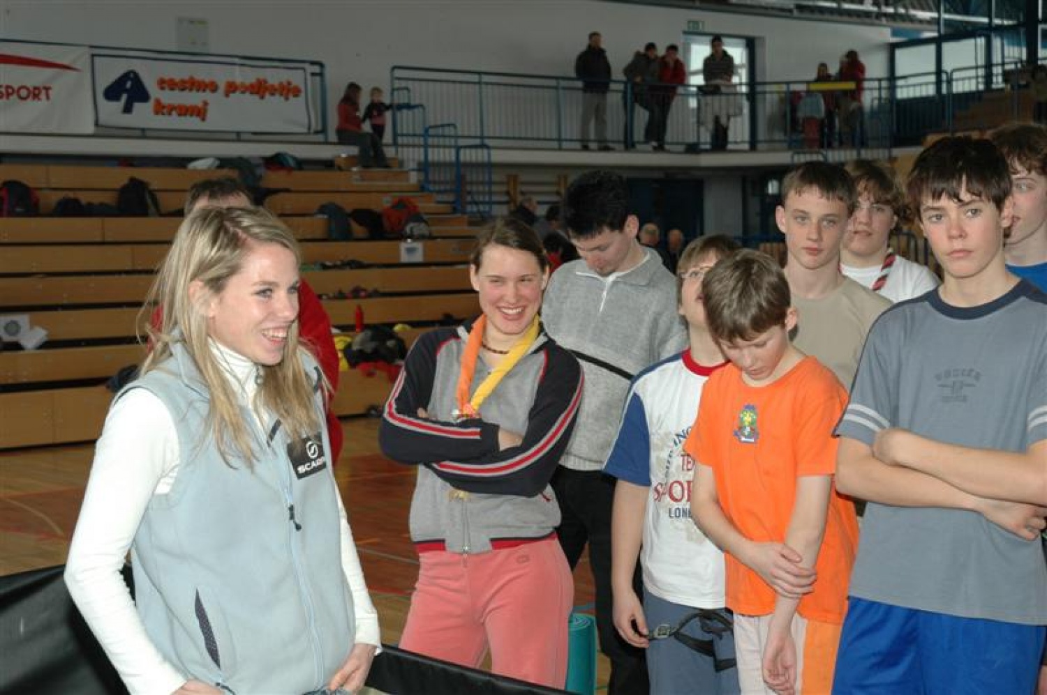 Kako trenirati, kaj pomeni balvansko in kaj težavnostno plezanje, so izvedeli vsi, ki so se udeležili delavnice Maje Vidmar.