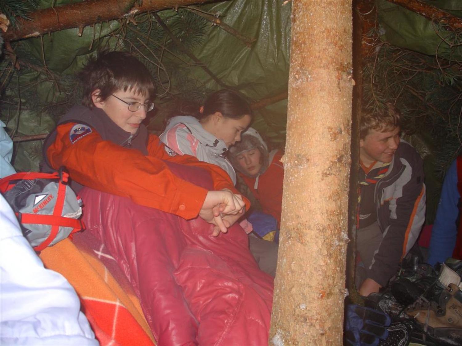 Ker smo bli hudo natlačeni, nam je bilo bolj toplo