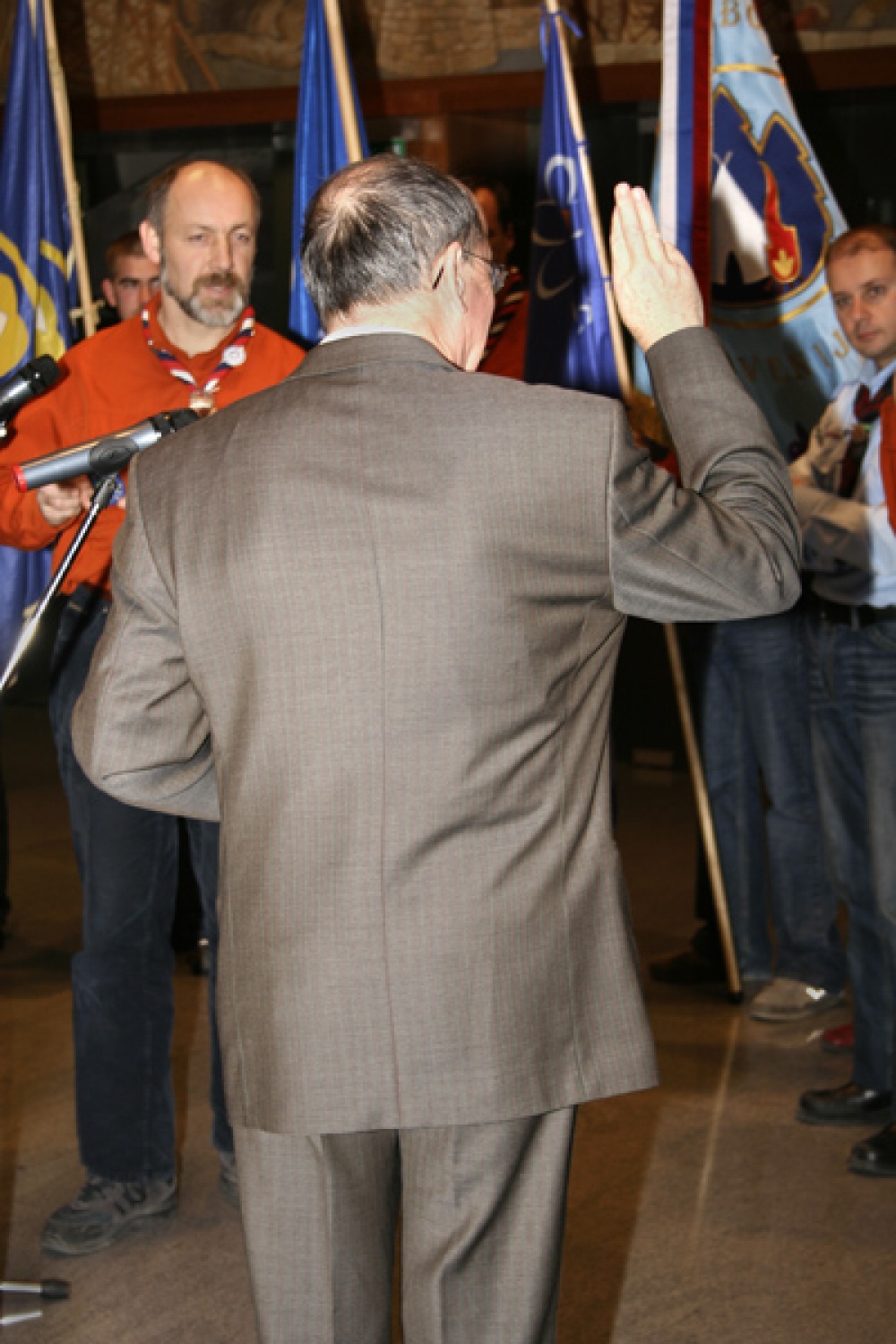 Skavtski pozdrav (enkrat skavt, vedno skavt)