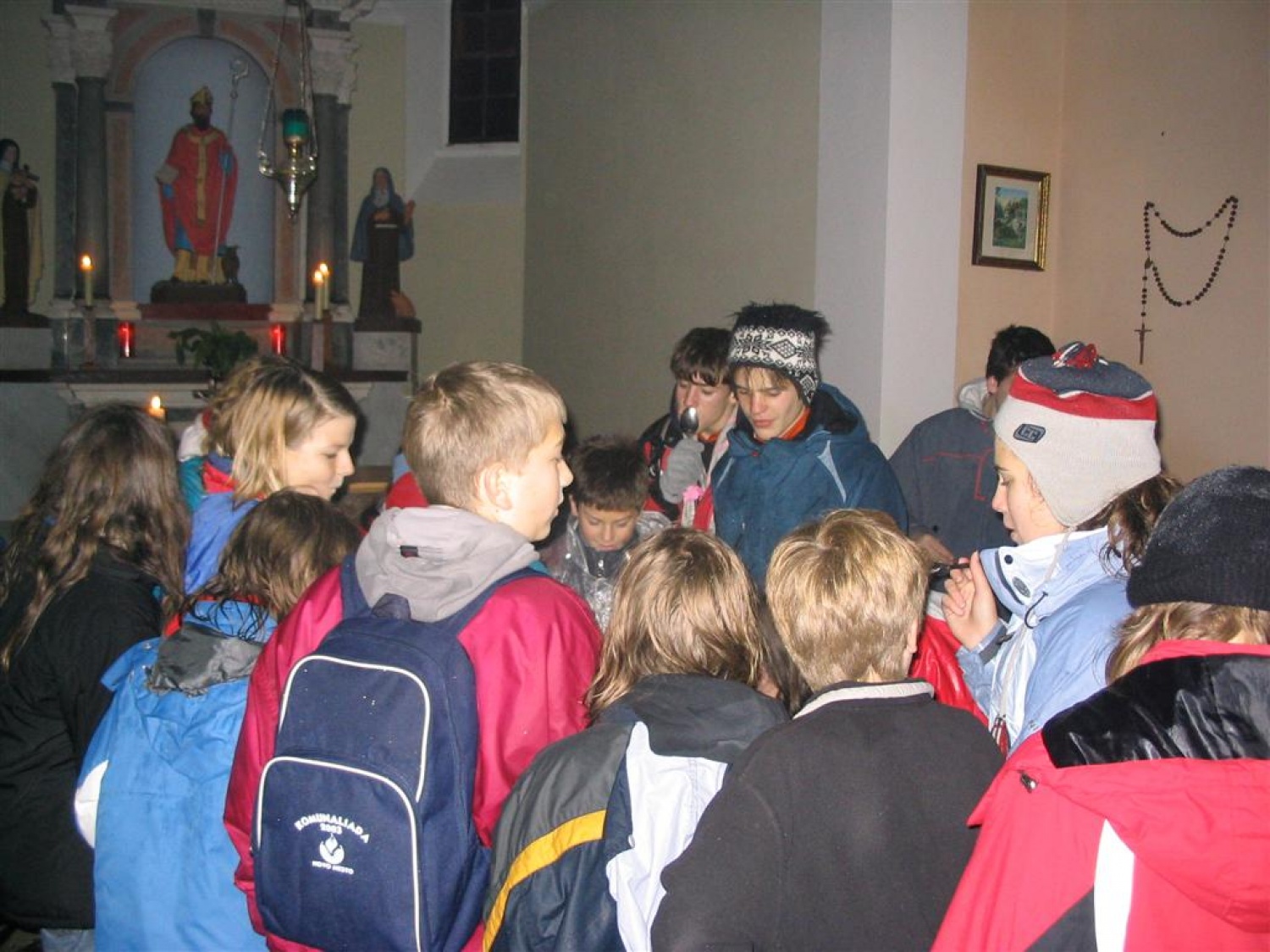 Četa zahodne straže (Nova Gorica1) se je v soboto 26.11.2005 odpravila na izhod v Deskle v soški dolini. Imeli smo pomembno nalogo spomniti se svojih skavtskih začetkov ter uradno imenovati nov ženski vod, ki se je pridružil aligatorkam, orlom, medvedom, pandam in tarantelam. Oglejte si fotografije!