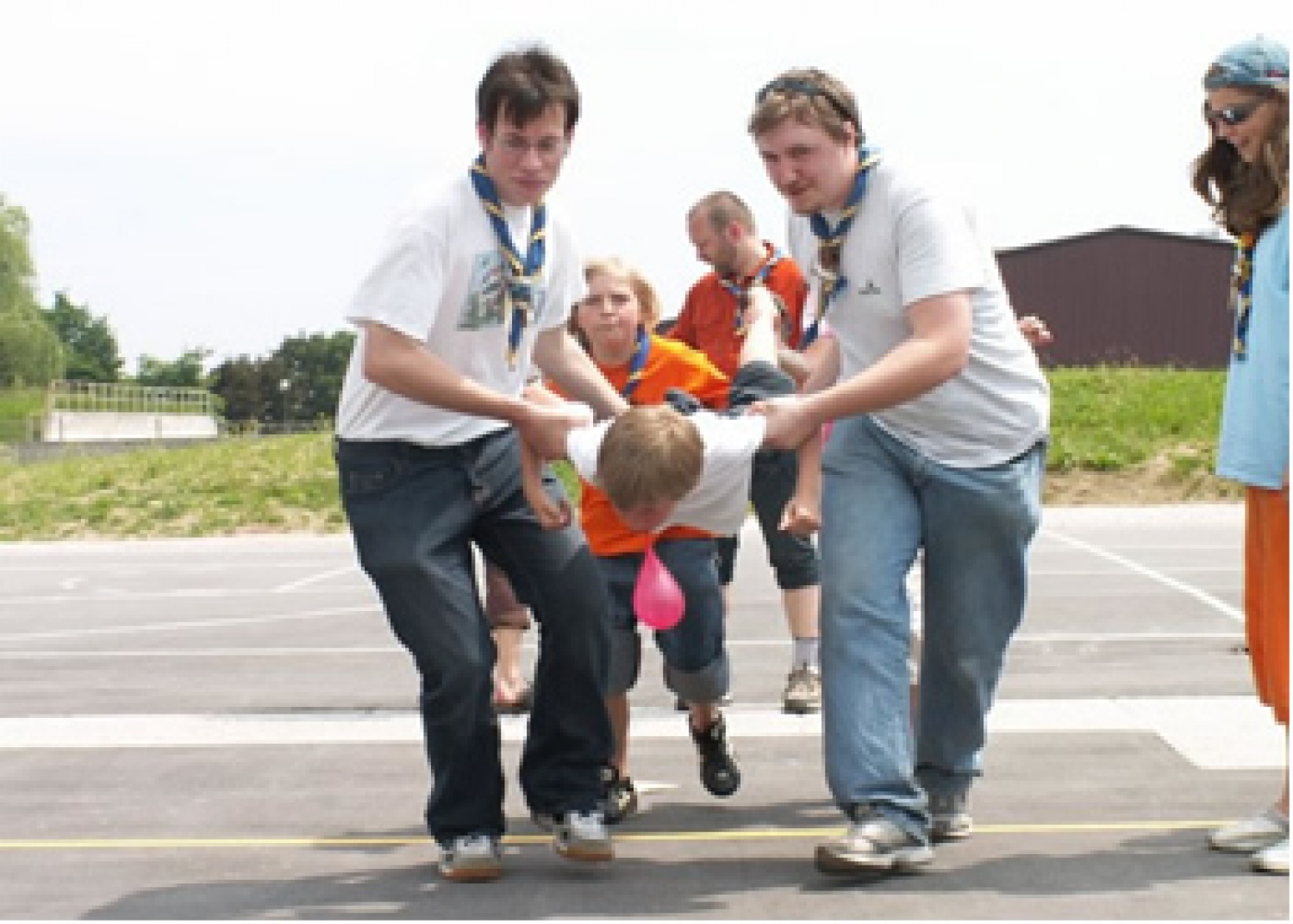 Skavtsko leto smo zaključili z igrami, ki so potekale v manjših skupinicah. Kar prehitro je bilo konec!!