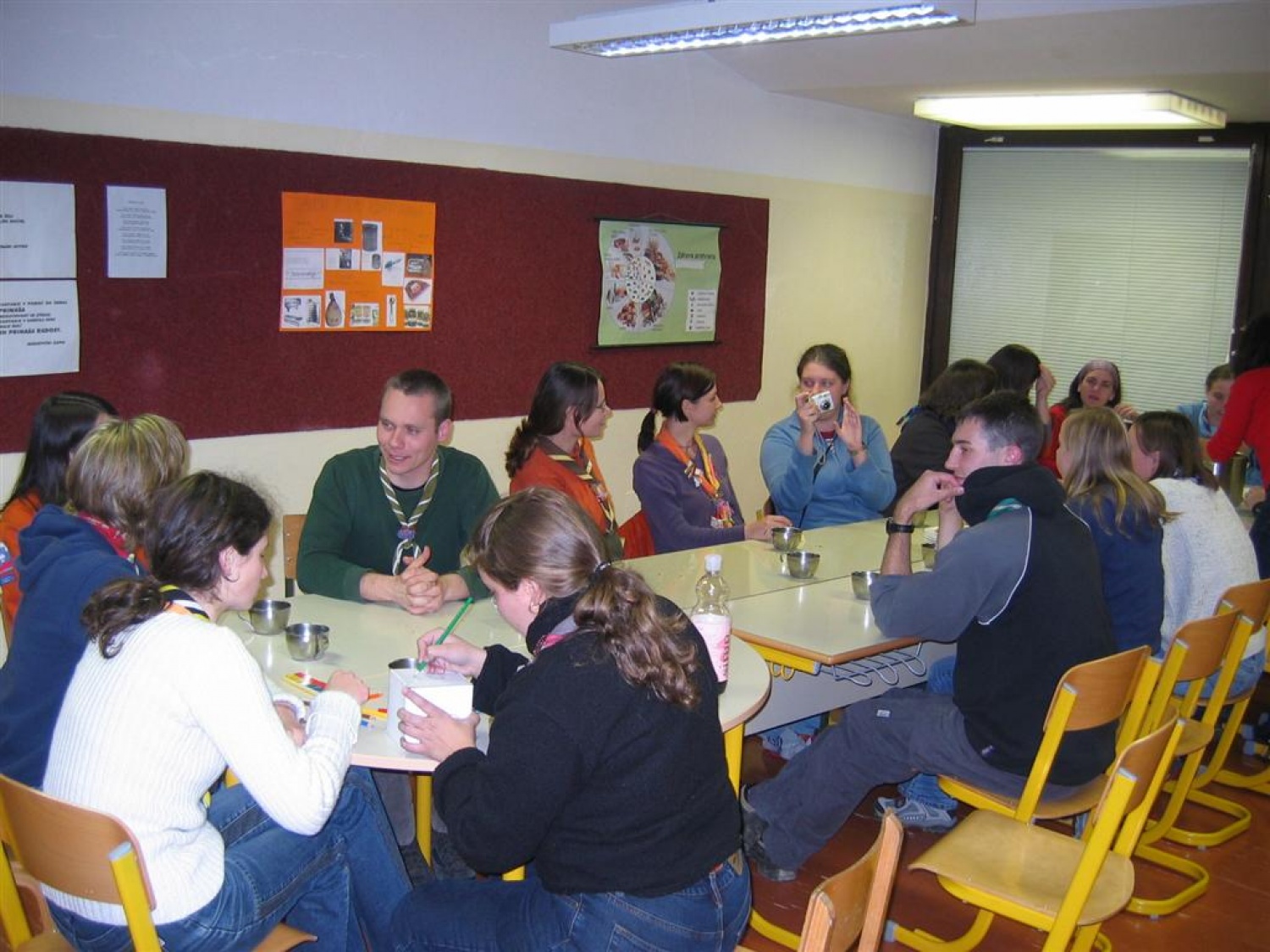 Potrebujemo malo čaja, da lahko potem nadaljujemo.