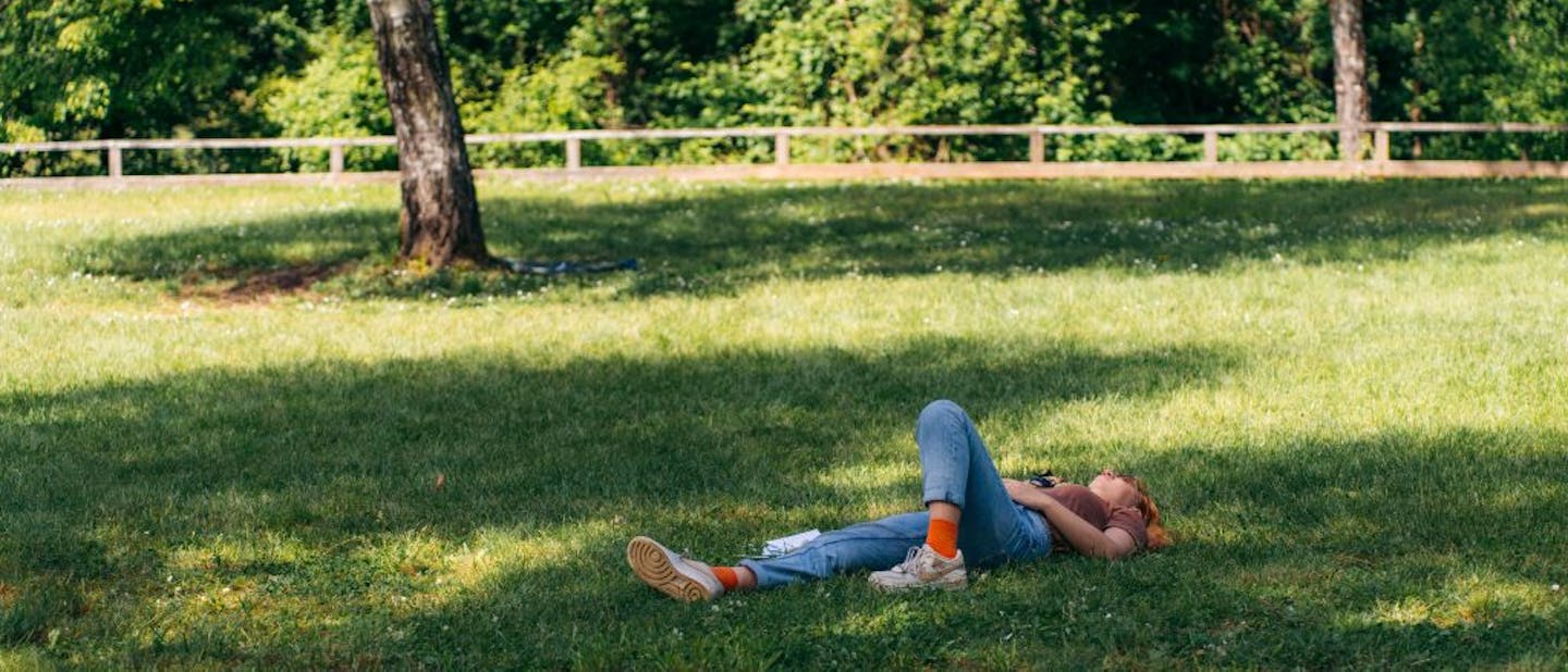 KAKO (SI) LAHKO POMAGAM V STISKI?