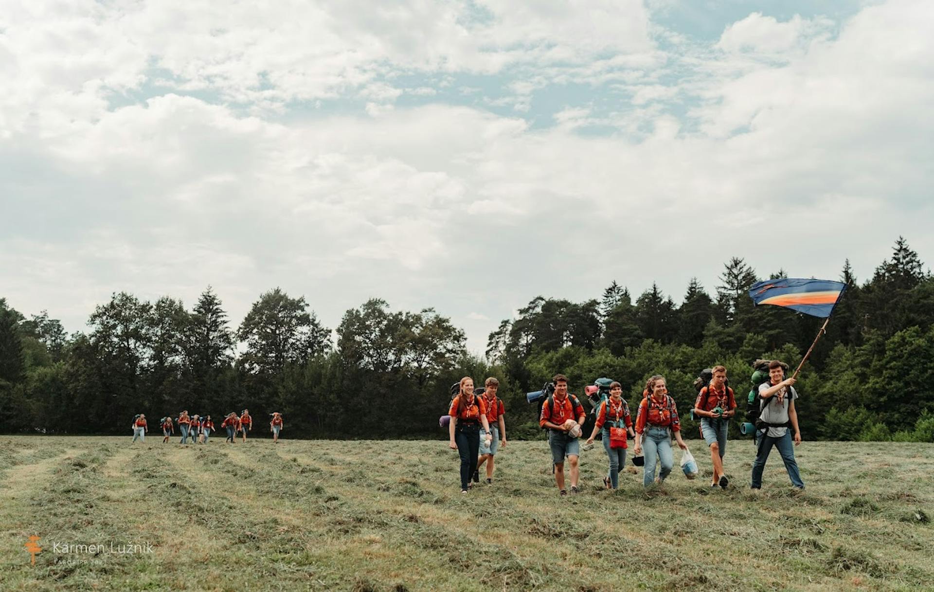 Omogočite jim otroštvo, ki diši po dimu, svobodi in odgovornosti.