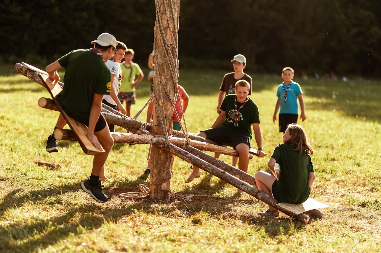 Biti skavt pomeni, da se ne učiš samo zase