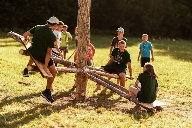 Biti skavt pomeni, da se ne učiš samo zase