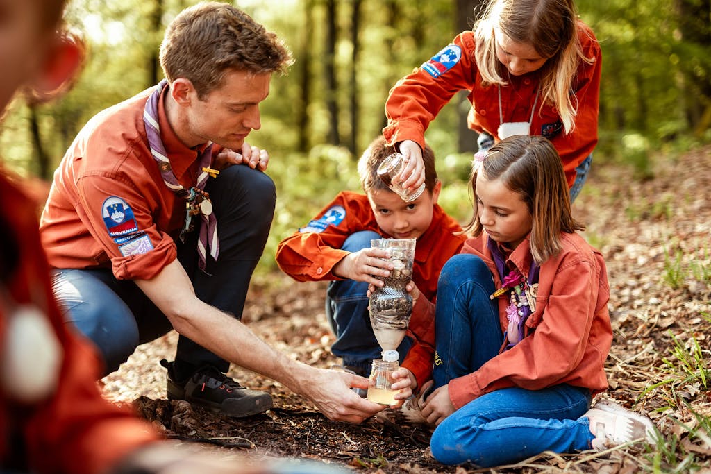 Voditelj uči volčiče
